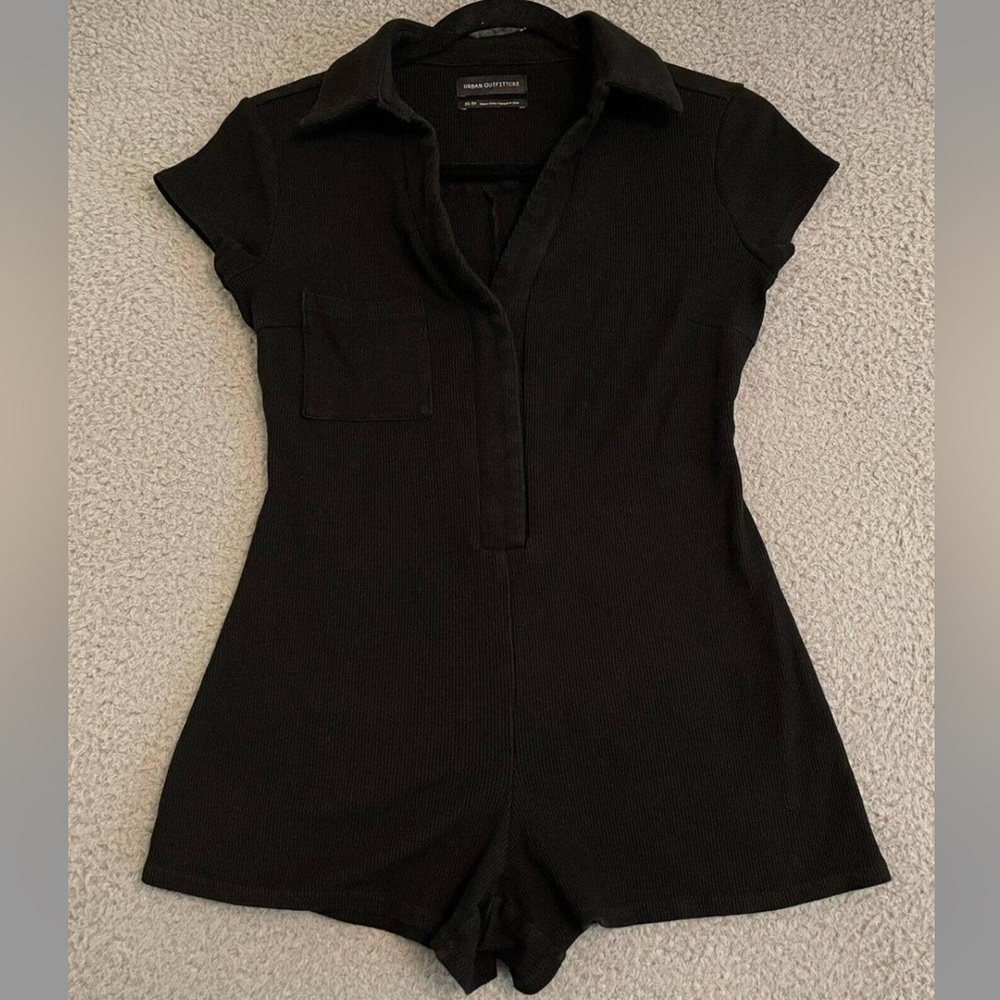 Urban Outfitters Remi Black Ribbed Knit
